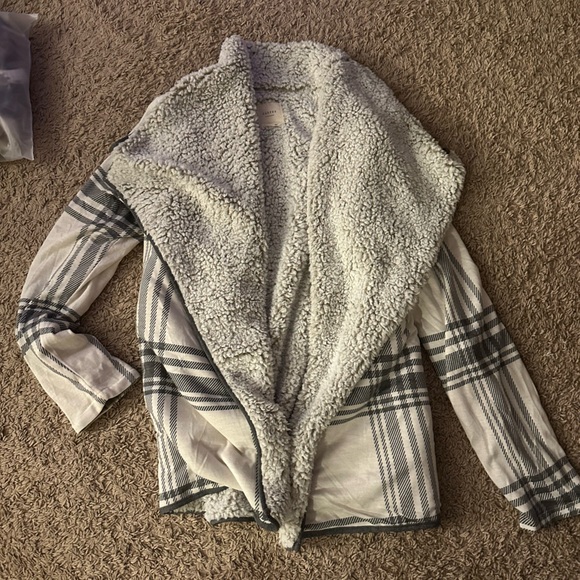 Sherpa Jacket - Picture 1 of 6